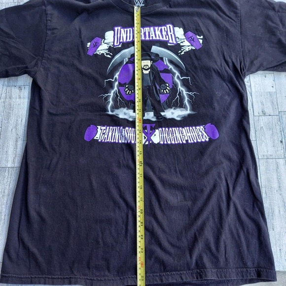 WWE Undertaker T-Shirt Adult L Nerds Wrestlemania "Taking Souls Digging Holes" - Picture 5 of 5